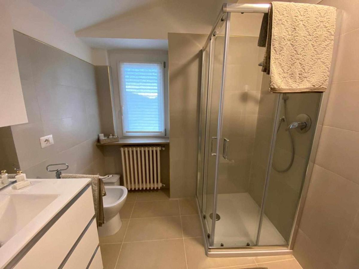 Casa Vacanza Amelia Bosisio Parini ภายนอก รูปภาพ